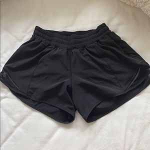Lululemon Hotty Hot Short II *Long 4”